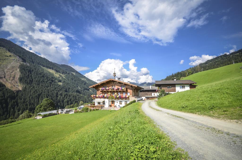 Ferienhof Woelflbauer Saalbach-Hinterglemm Exterior photo